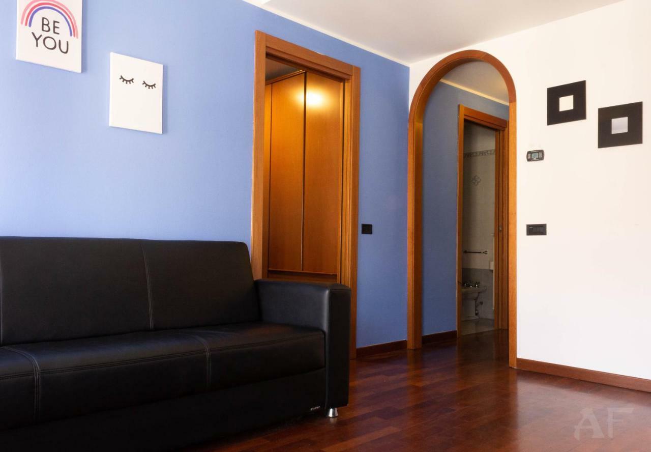 Corso San Gottardo - Darsena Flat Lägenhet Milano Exteriör bild